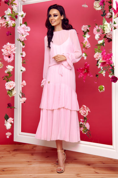Szyfonowa sukienka z falbanami róż