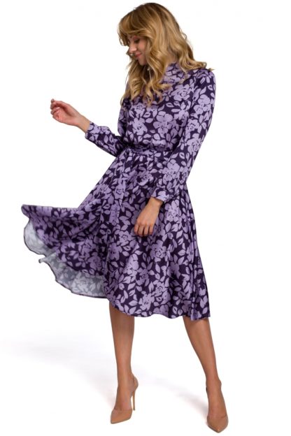 Sukienka ze stójką i wiązaniem fioletowa we wzory