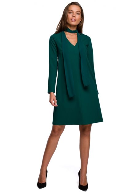 Trapezowa sukienka z szyfonowym szalem zielona