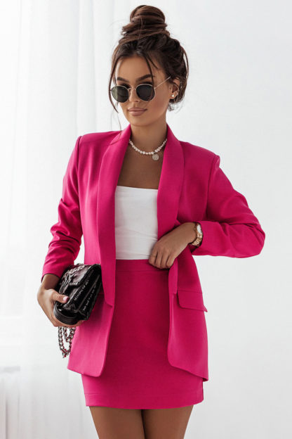 Elegancki garnitur ze spódnicą różowy
